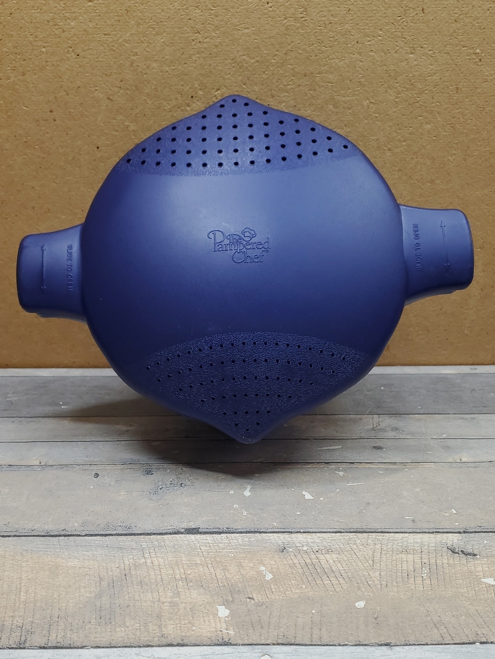 Pampered Chef Blue Microwave Steamer Large 8 Cup/2 Quart